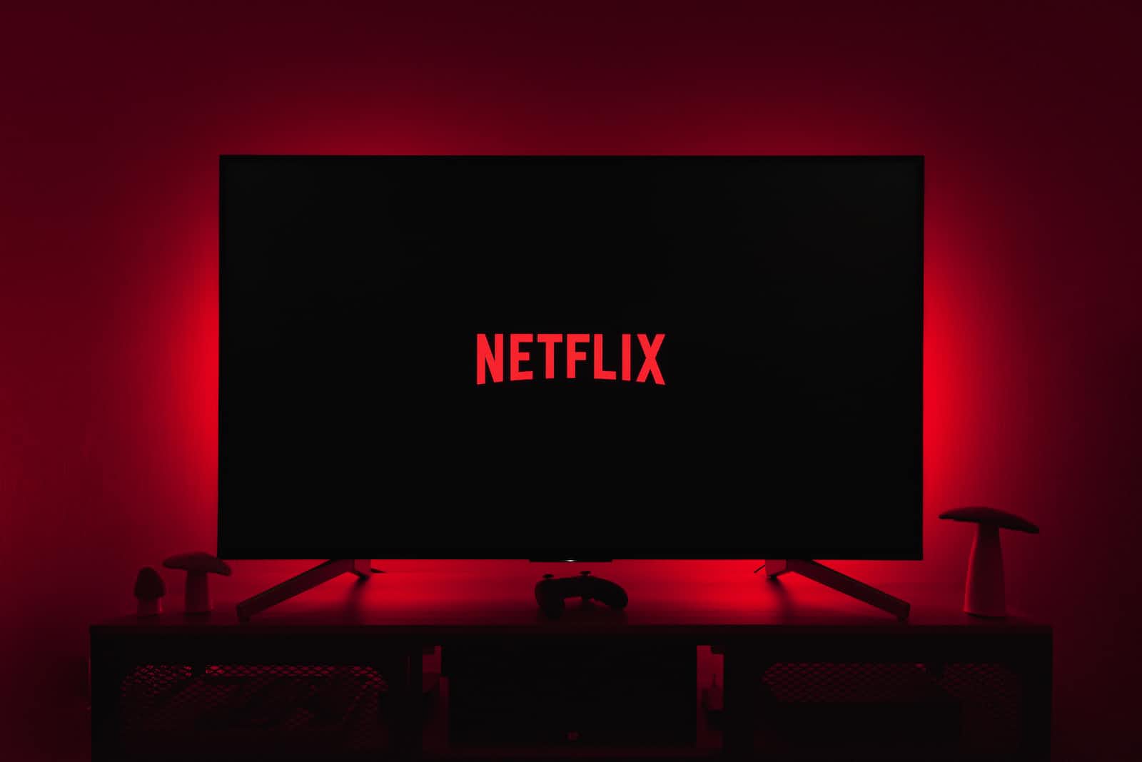 How did Netflix use technology to change the way we watch movies?